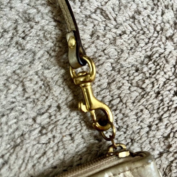 Coach Wristlet - Picture 5 of 9